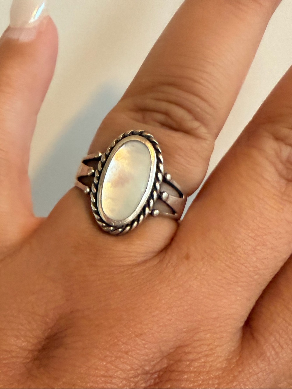 Sterling Silver Oval Mother-of-Pearl Ring - White